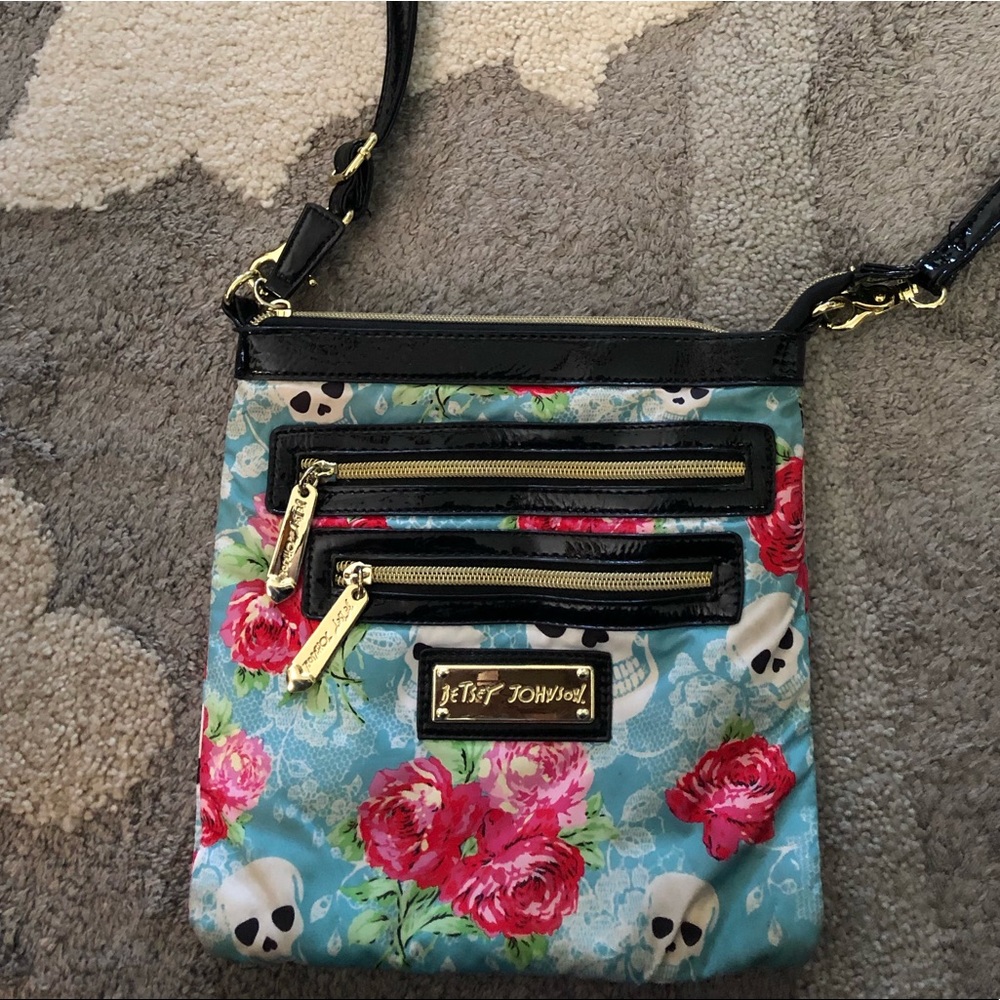 Betsey Johnson crossbody purse